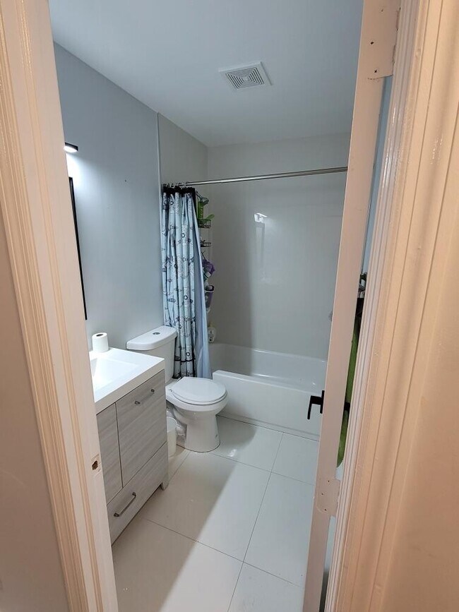 Foto del edificio - 9489 Affirmed Ln