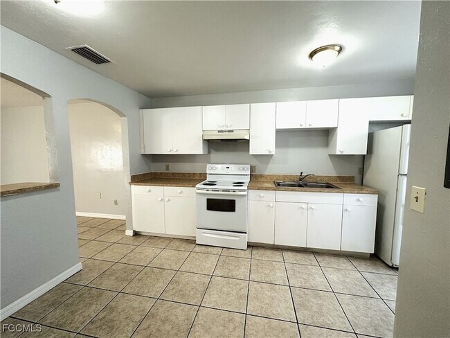 Foto del edificio - 3120 Economy St