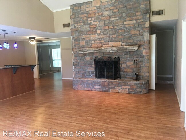 Foto del edificio - 3 br, 2 bath House - 1015 Bridal Wreath Trail