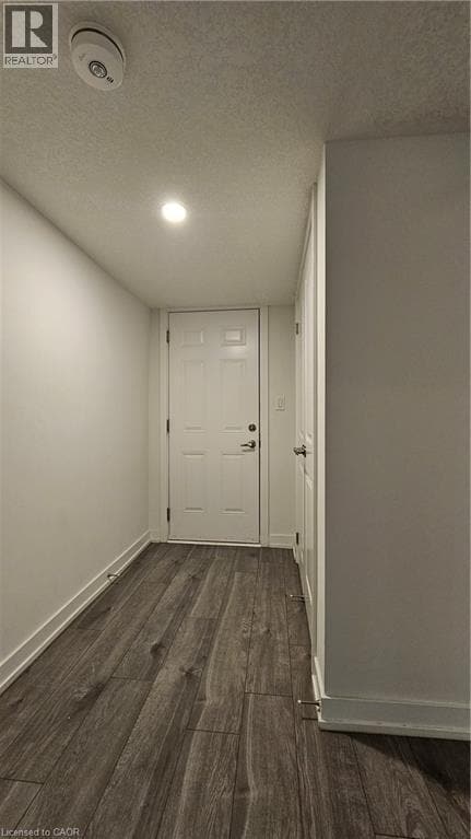 Photo du bâtiment - 205 W Oak Trl