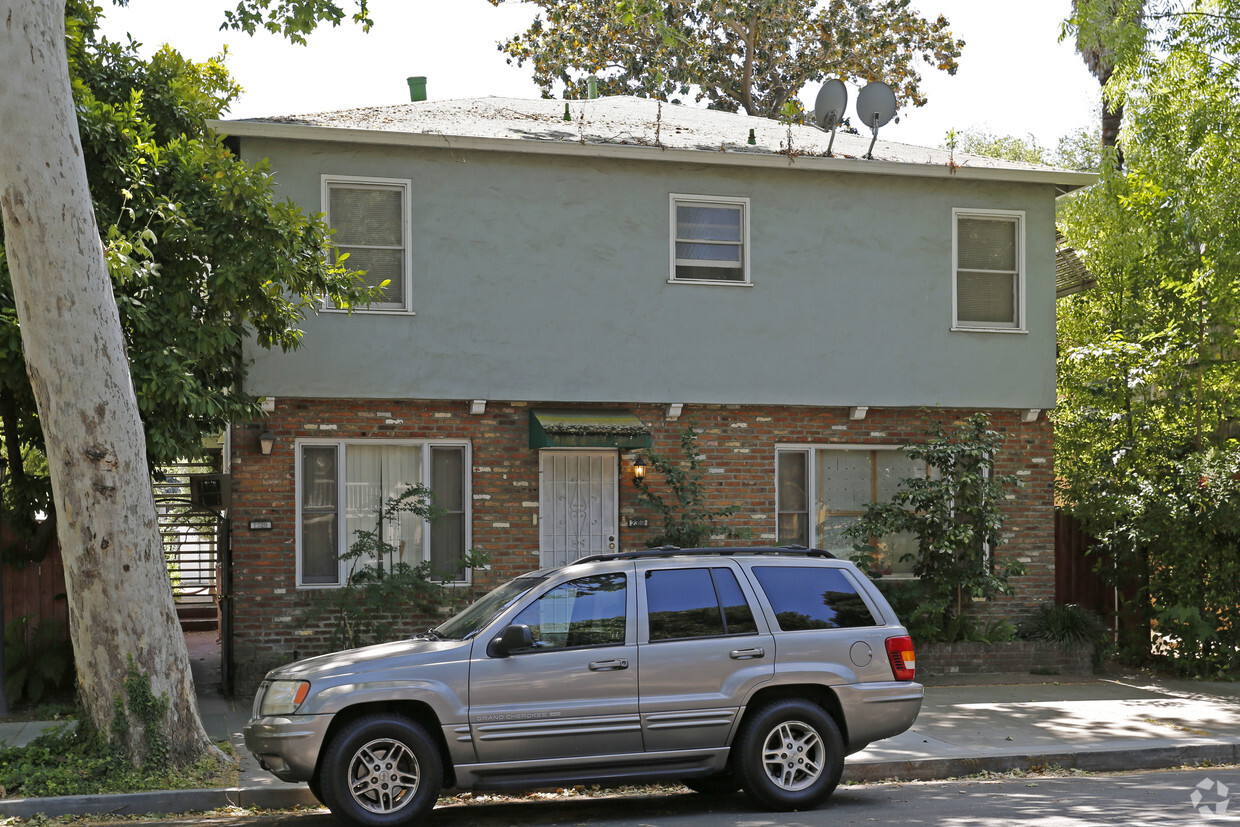 Building Photo - Green Haven