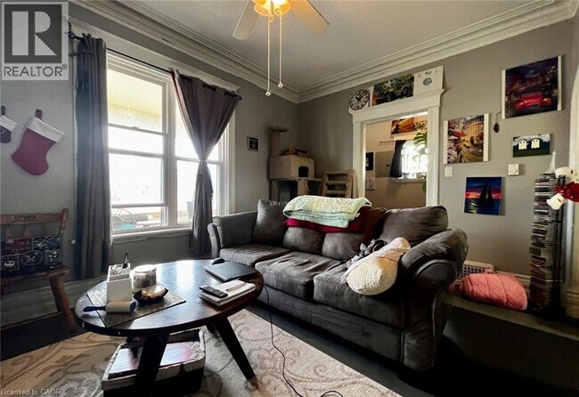 Photo du bâtiment - 631 Hamilton Rd