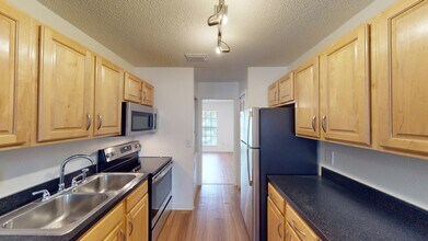 Interior Photo - Cambridge Woods