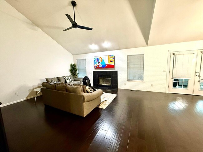 Building Photo - 4911 Claymill Dr