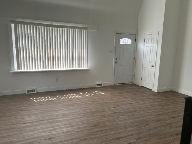 Building Photo - 126 Fronefield Ave