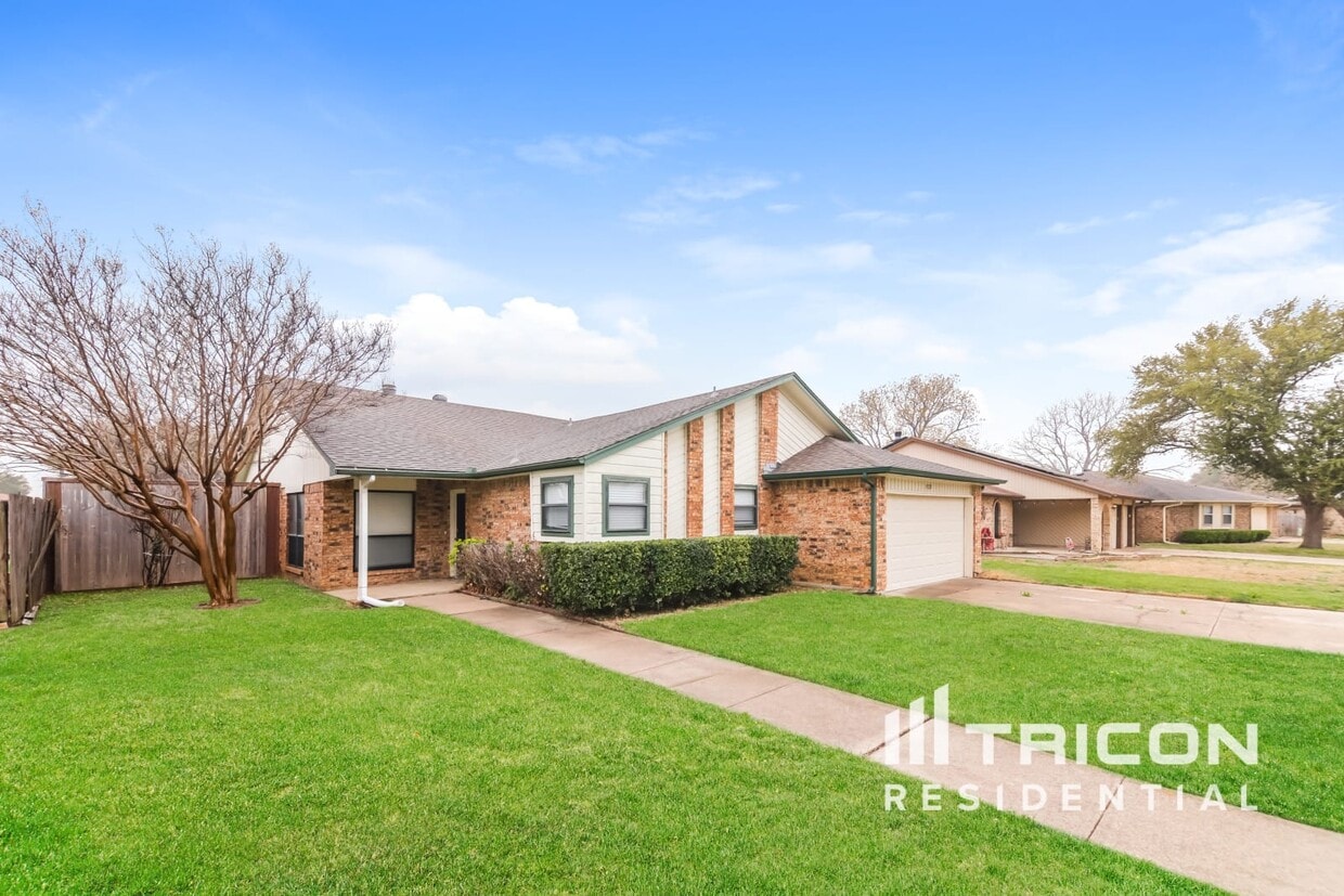 Primary Photo - 3521 Kirby Creek Drive Grand Prairie TX