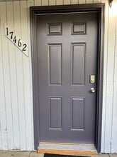 Building Photo - 17462 SE Powell Blvd