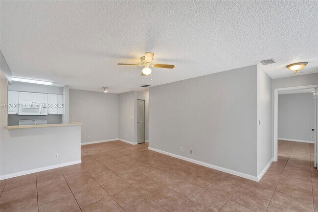 Building Photo - 2846 S University Dr