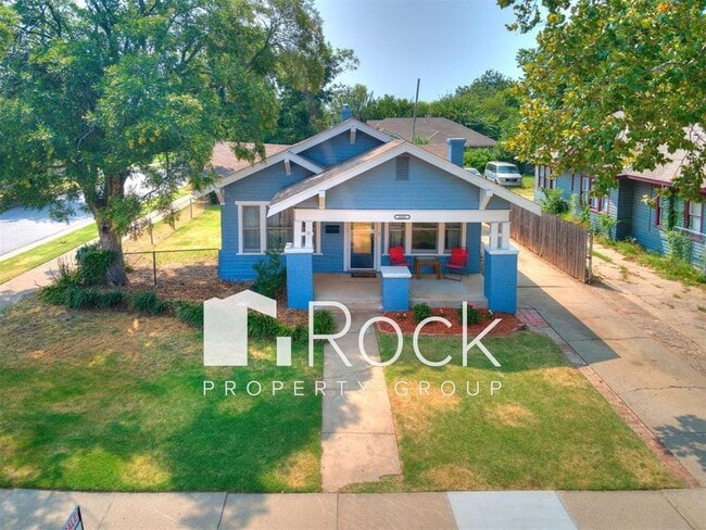 Remodeled 3 Bedroom Bungalow in OKC's Plaza District *Half Off 1st Month's Rent* - Remodeled 3 Bedroom Bungalow in OKC's Plaza District *Half Off 1st Month's Rent* House
