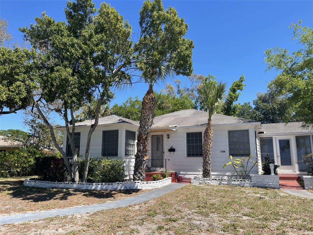Building Photo - 1709 N Osceola Ave