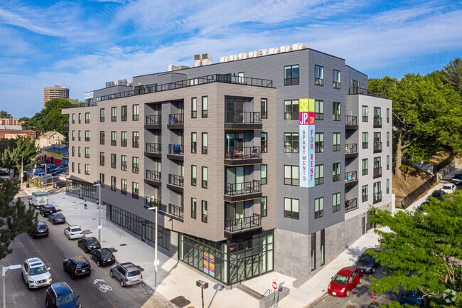 Photo - 3200 Washington Apartments