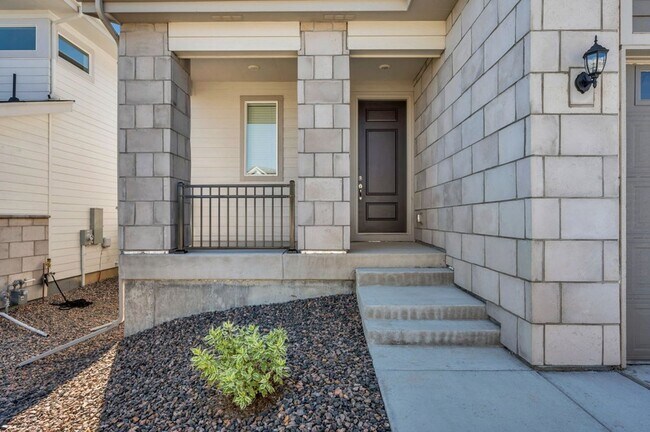 Building Photo - 3 Bed, 2.5 Bath Castle Rock Home