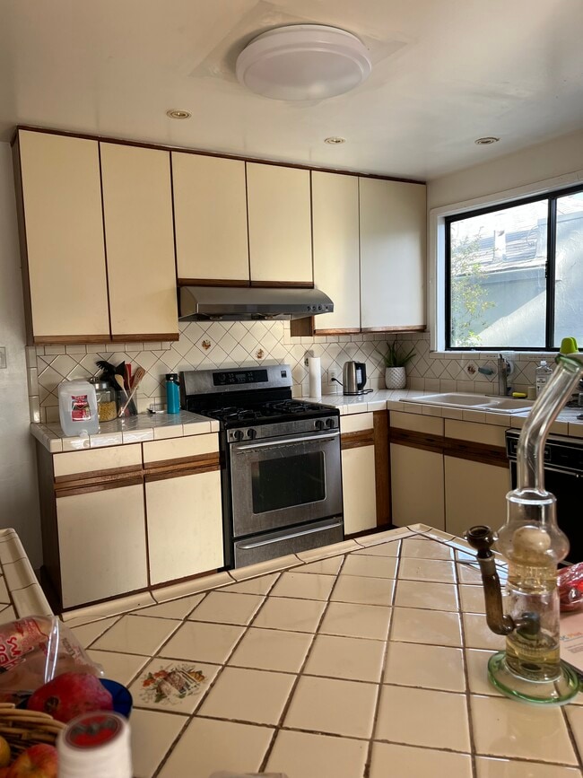 Building Photo - 409 Dellbrook Ave