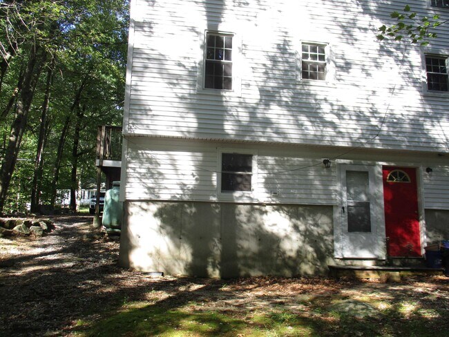 Foto del edificio - 23 Shady Ln