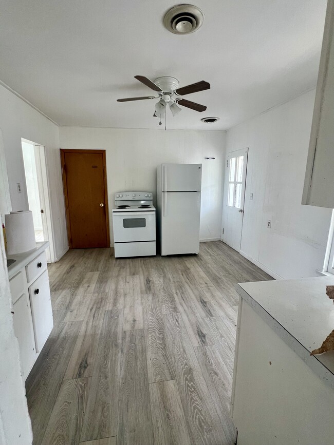 With appliances - 28 7th Ave