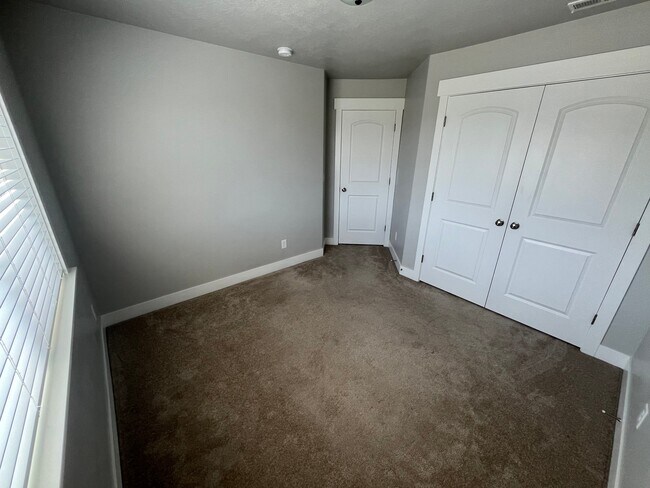 Building Photo - 3734 W 1650 N