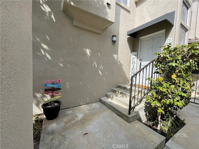 Building Photo - 79 Fleurance St