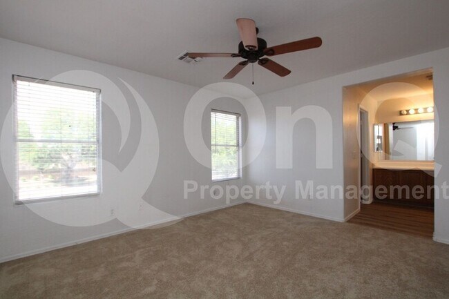 Building Photo - 15448 W Port Royale Ln