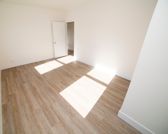 Building Photo - 5437 Page Blvd