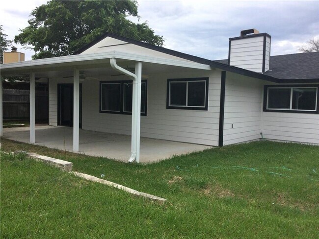 Building Photo - 11201 Amethyst Trail