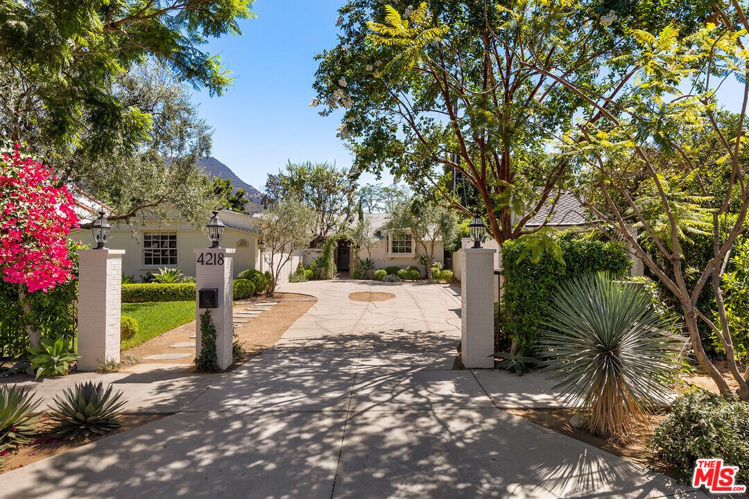 Foto principal - 4218 Warner Blvd