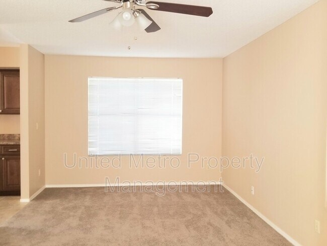 Building Photo - 6120 W Maui Ln