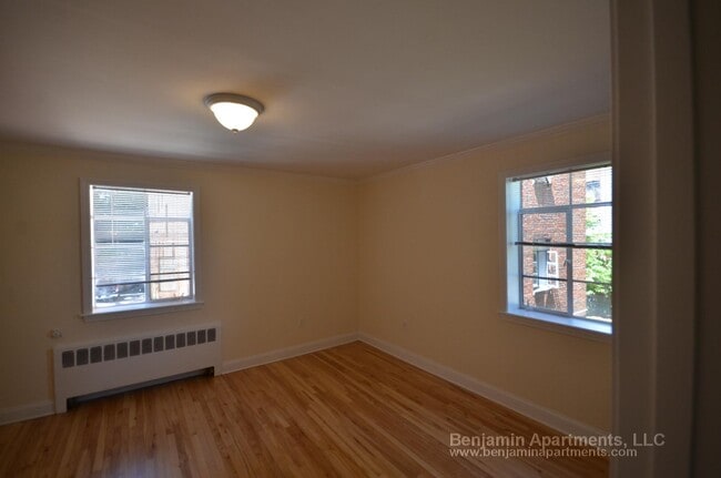 Building Photo - 55 Saint Paul St