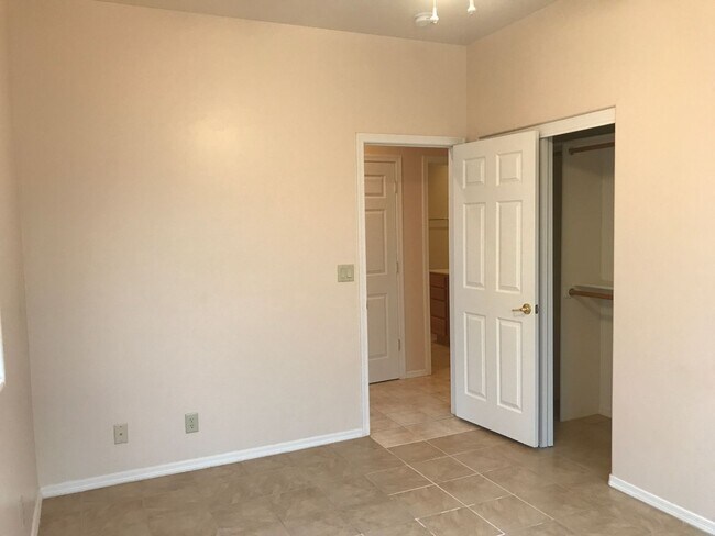 Foto del edificio - 2775 W Colt Canyon Trail