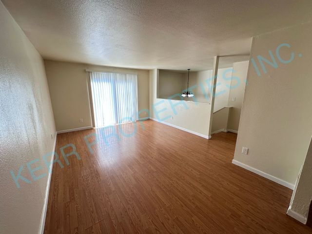 Photo - Charming 2-Bed Gem in Gresham – Spacious Comfort with 1.5 Baths & 1029 Sq. Ft.! Apartment