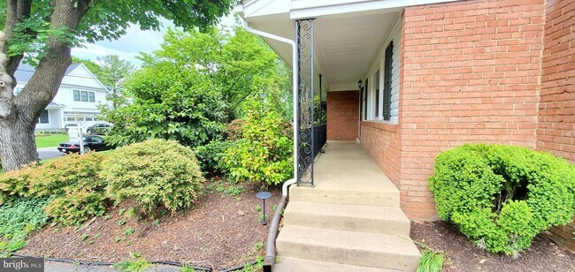 Foto del edificio - 1533 Sinclair Dr