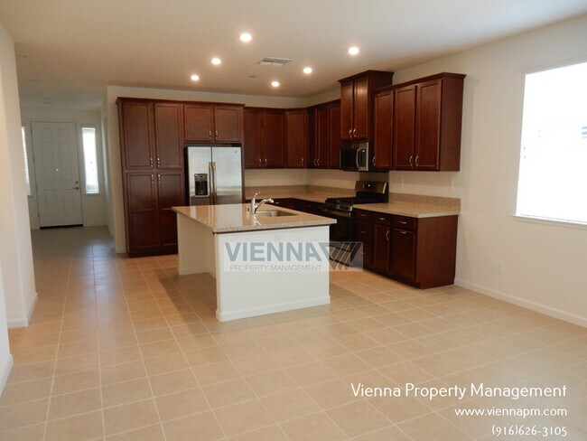 Building Photo - TOP SINGLE STORY HOME IN ROSEVILLE!!!