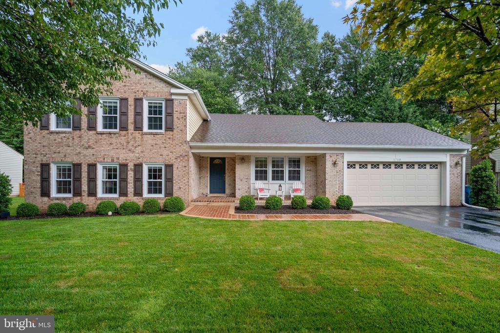 Primary Photo - 1719 Larkmeade Dr