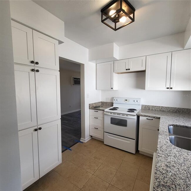 Foto del edificio - 223 N Mars Ave