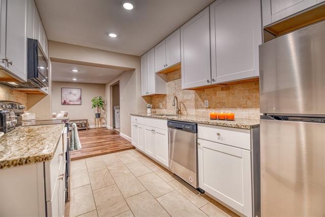 Foto principal - 2426 Cloverdale St