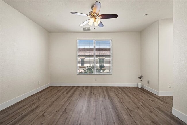 Building Photo - 4563 Townwall St