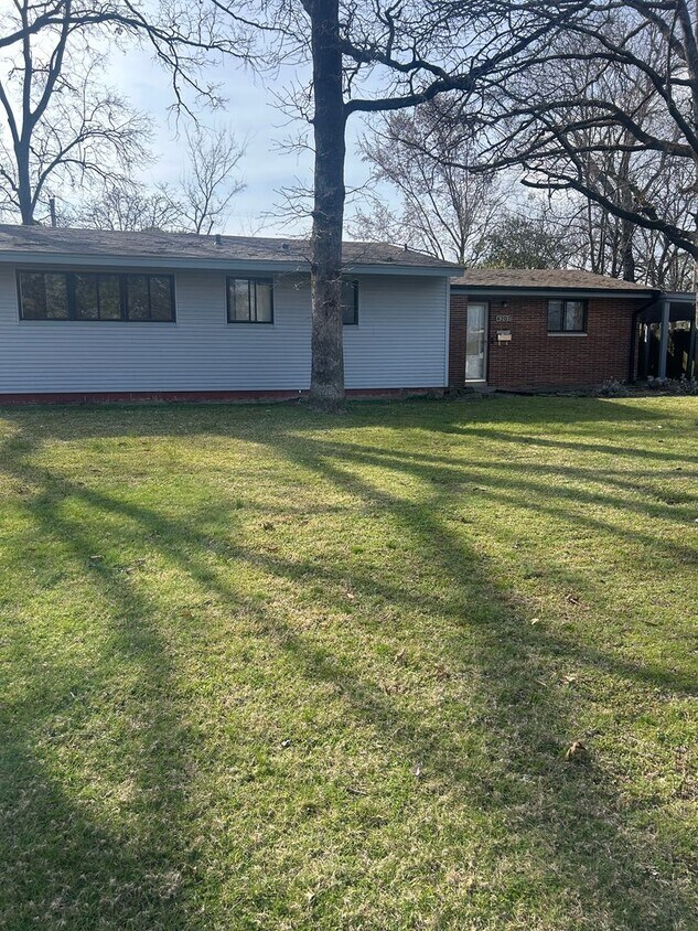 Foto del edificio - Contact Peggy 501 676 1758