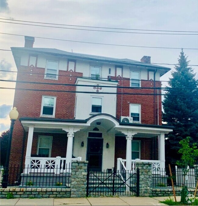 Building Photo - 26 Breed St