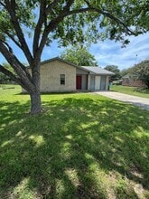 Building Photo - 106 N Fairview Dr