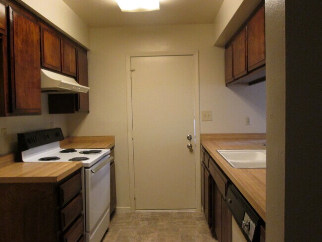 Building Photo - 4701 Country Pl Ln