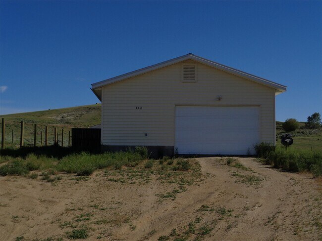 Foto del edificio - 143 Meadow Lark Ln