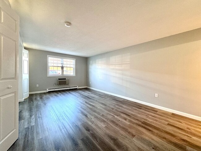 Photo - 7 Old Colony Ln Apartment