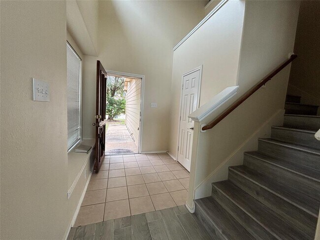Foto del edificio - 2710 Maybrook Hollow Ln