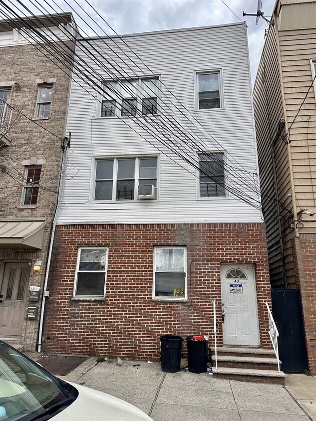 Foto principal - 43 Wright Ave