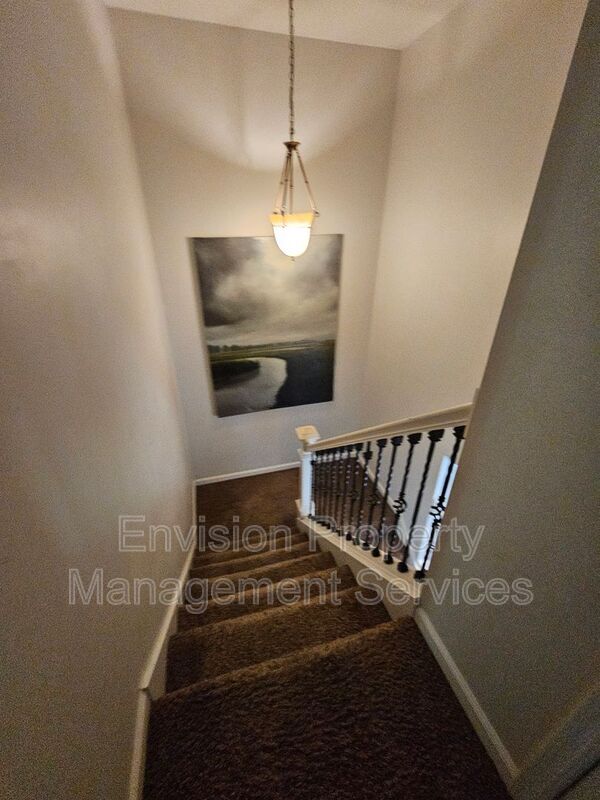 Building Photo - 8898 Carroll Manor Dr