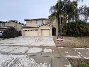 Building Photo - 3116 W Buena Vista Ave