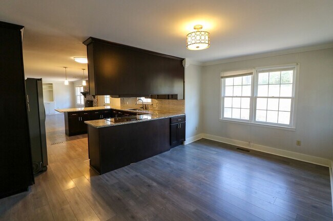 Foto del edificio - Large Family Home Pell City, AL