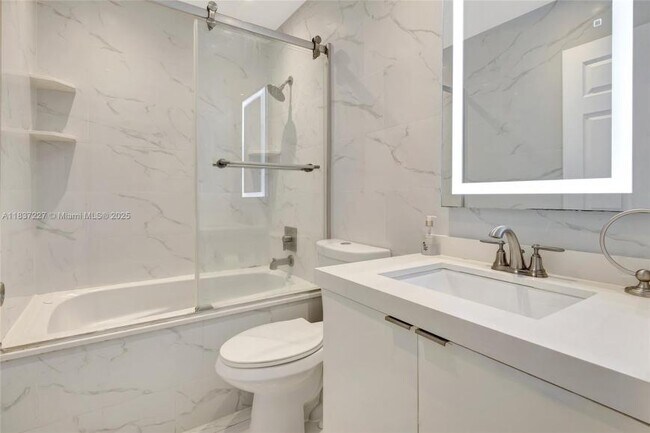 Foto del edificio - 2 bedroom in North Miami Beach FL 33179