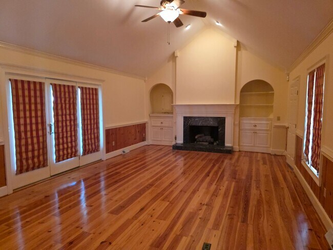 Foto del edificio - ST. MATTHEWS