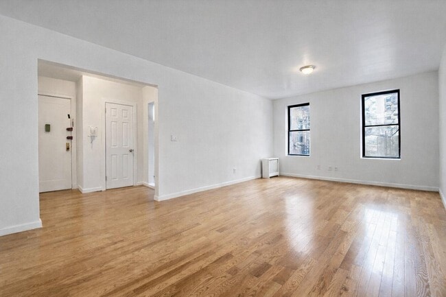 Foto del edificio - 44 Bennett Ave