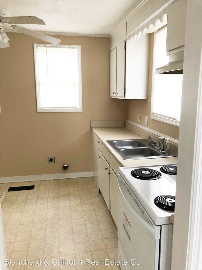 Building Photo - 2 br, 1 bath House - 304 Columbus Ave